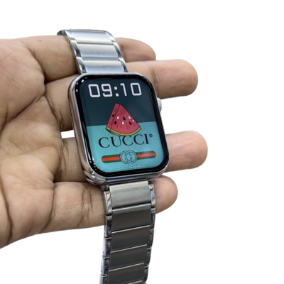 Stylish Smartwatch with Magnetic Steel Strap