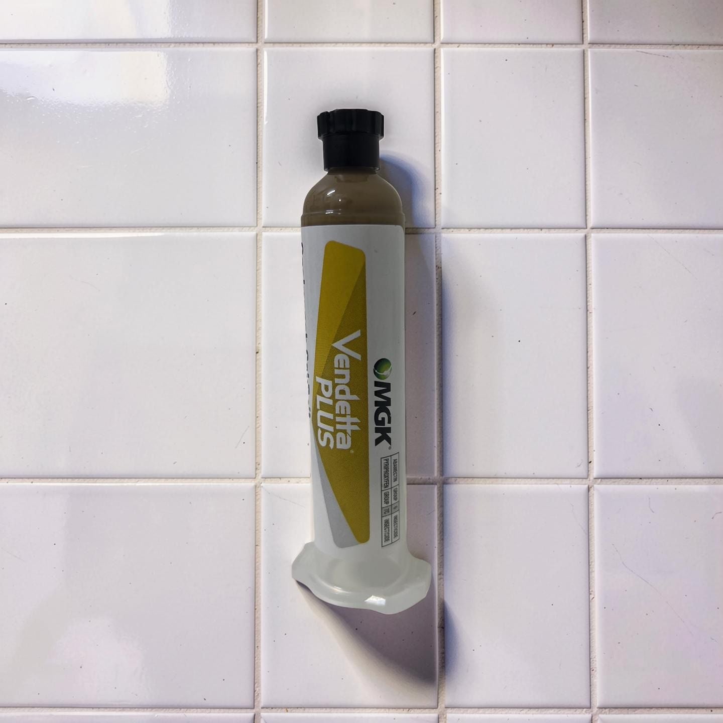 Vendetta Plus Cockroach Gel Bait MGK – Professional Roach Killer for Kitchen & Home UAE - Chenarabia